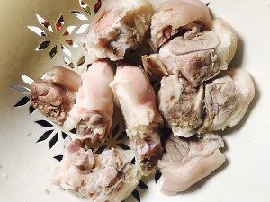 The practice move that places the hoof of pig of soya bean stew that breaks 2