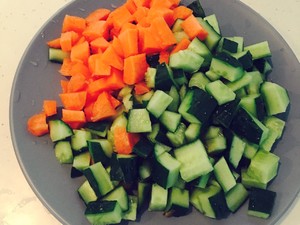 The practice measure of flesh of carrot cucumber chicken breast 2