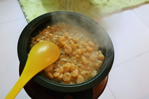 Shelled fresh shrimps is fried on the west the practice measure of orchid 7