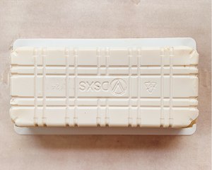 革玉子は豆腐を混ぜ、子供の頃の風味で、10分間は落ち着いて行われます。 老人も食べるのに適している2 