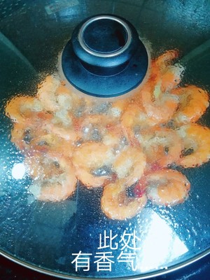 The practice measure of the oily stew prawn of dish of the daily life of a family 3