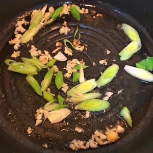 The practice measure that garlic sweet egg fries a meal 5