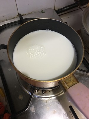 Trichromatic milk is small practice measure 11