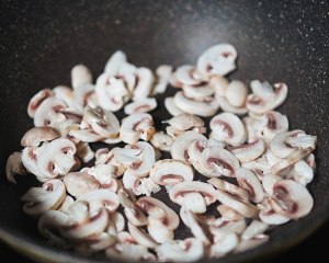 Quick worker is delicious the practice measure of Bao of soup of egg dumpling mushroom 2