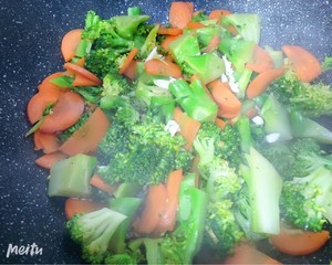 The quick worker of office worker is simple dinner -- the practice measure that orchid Qing Dynasty fries carrot on the west 10