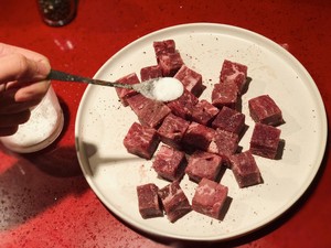 ~ of bead of black peppery beef is compensatory and high grade the practice measure of albumen 5