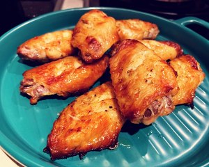 The skin is thinner than paper! Crackling chicken wing flavors so you eat to be able to be fallen in love with! practice measure 6