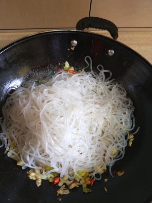 The practice measure that cabbage fries yam vermicelli made from bean starch 7
