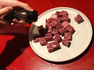 ~ of bead of black peppery beef is compensatory and high grade the practice measure of albumen 4
