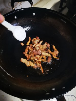 家族の日常生活の素早い労働者の肉が揚げ豆腐9 