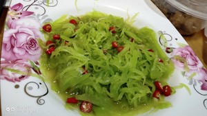 Silk of lettuce of cold and dressed with sause (dinner reducing weight) practice measure 5