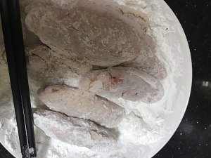 The practice measure of wing of salty yoke chicken 4