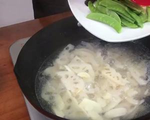 肩の上の脂肪のないキャリーのリラックスしたプールは小さな揚げ練習法2