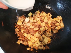 Fabaceous valve burns bean curd / the practice measure of ground meat bean curd 8