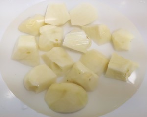 醤油で煮込んだチョップのジャガイモの練習方法3
