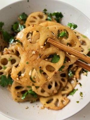 The lotus root of cold and dressed with sause with appetizing summer piece practice measure 11