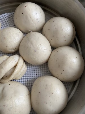 Remnant congee changes the practice measure of the steamed bread 26