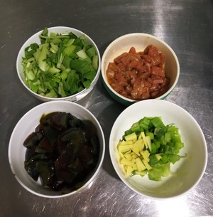 The congee of leather egg lean lean that mom teachs me to do is simple and quick delicate practice measure 1