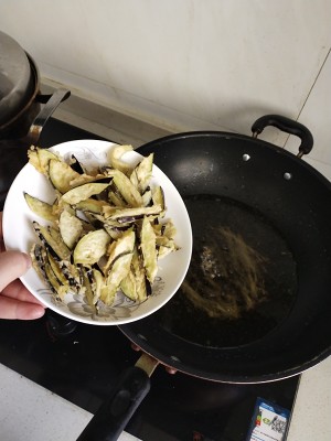 The practice measure of gust aubergine 7