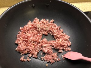 ひき肉豆腐11の蒸発の卵の実践尺度