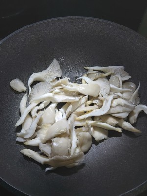 Dry stir-fry before stewing makes the same score stay of proceedings (the taste that has the flesh) practice measure 2