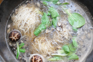 The Xianggu mushroom that mushroom soup noodle sees so that see is tasted those who get is delicious the practice measure that this ability is true mushroom soup 9