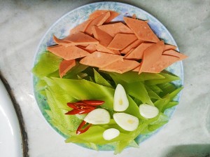 Exceed delicious asparagus lettuce (lettuce) the practice measure that fries ham bowel 2