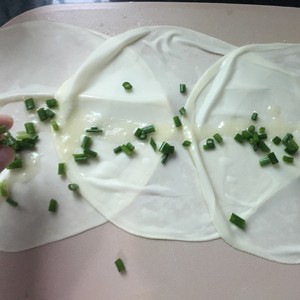 Layer upon layer crisp sweet need not the practice measure that roll face learns green deep-fried dough cake easily simply 8