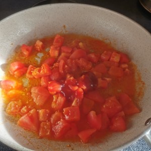 トマトバシャ5の魚のスープに含まれる麺類の実践測定