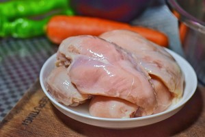 フィットネスは手軽です-粉状の鶏の胸肉の蒸発の要素はキャベツパッチの練習対策1