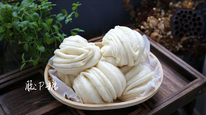 Old steamed twisted roll of quick worker leaven dough (contain knead dough, knead dough gimmick) practice measure 18