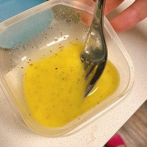 The practice measure of salad of prawn of fruit of oil of ox of juice of all-purpose oil vinegar 5