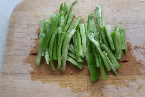The practice measure that green pepper fries a beans to work 3