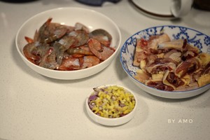 極上で美味しい明るいエビの鶏肉1