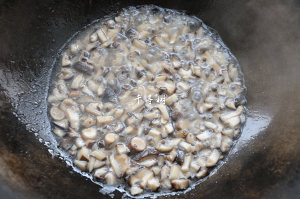 The Xianggu mushroom that mushroom soup noodle sees so that see is tasted those who get is delicious the practice measure that this ability is true mushroom soup 6