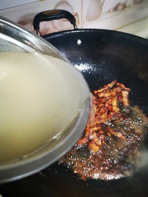 迅速な労働者の肉 家族の日常生活揚げ豆腐12 