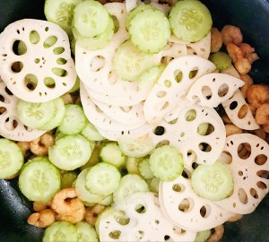 Green melon lotus root piece the practice measure that fries shelled fresh shrimps 5