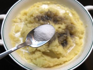 複数のホットスパイスプラント7のいずれかの黒いジャガイモの泥の実践測定
