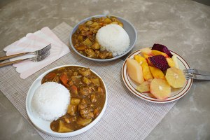 クイックワーカーカレー15の鶏肉の食事の測定基準