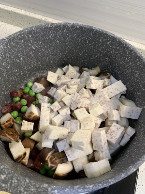 バオの食事の〜のXの里taroのソーセージのシチューの食事の実践対策 冬の日の温かいお腹4 