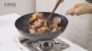 古典的な別名の料理 広東省の場合：落花生豚足のバオの実践尺度7 