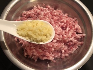 ひき肉豆腐9の蒸発の卵の実践尺度