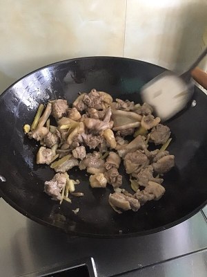 The practice measure of duck of stew of yellow rice or millet wine 2