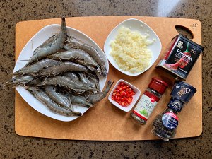 Shrimp of Spanish garlic Chengdu (video) practice measure 1