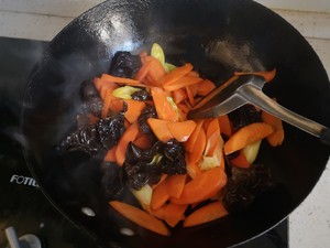 Simple, black agaric green burns carrot (delicious, fall in love with carrot) practice measure 3