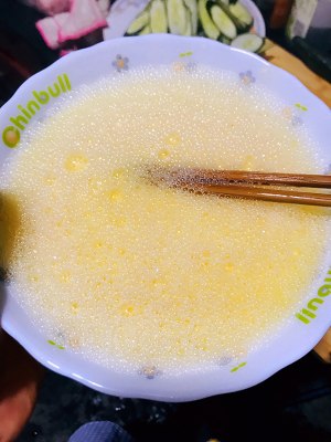 The practice measure of a thick soup of ground meat egg 1