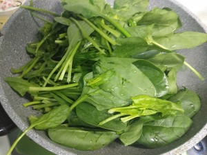 The practice measure that spinach fries bright Xianggu mushroom 3