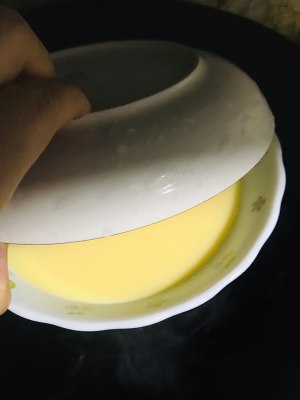 The practice measure of a thick soup of ground meat egg 3