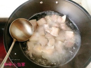 家族の日常生活の醤油に煮込んだ肉の実地測定2