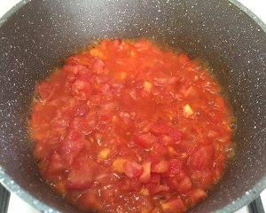 The tomato fish soup with rich nutrition (drop brow with delicacy of the salt that increase a point only) practice measure 6